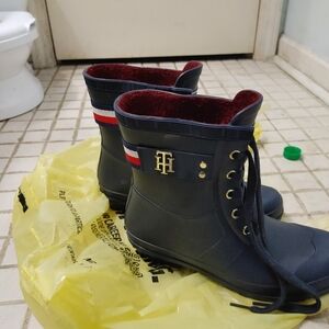 Tommy Hilfiger rain boats. Wmn 7. Blue